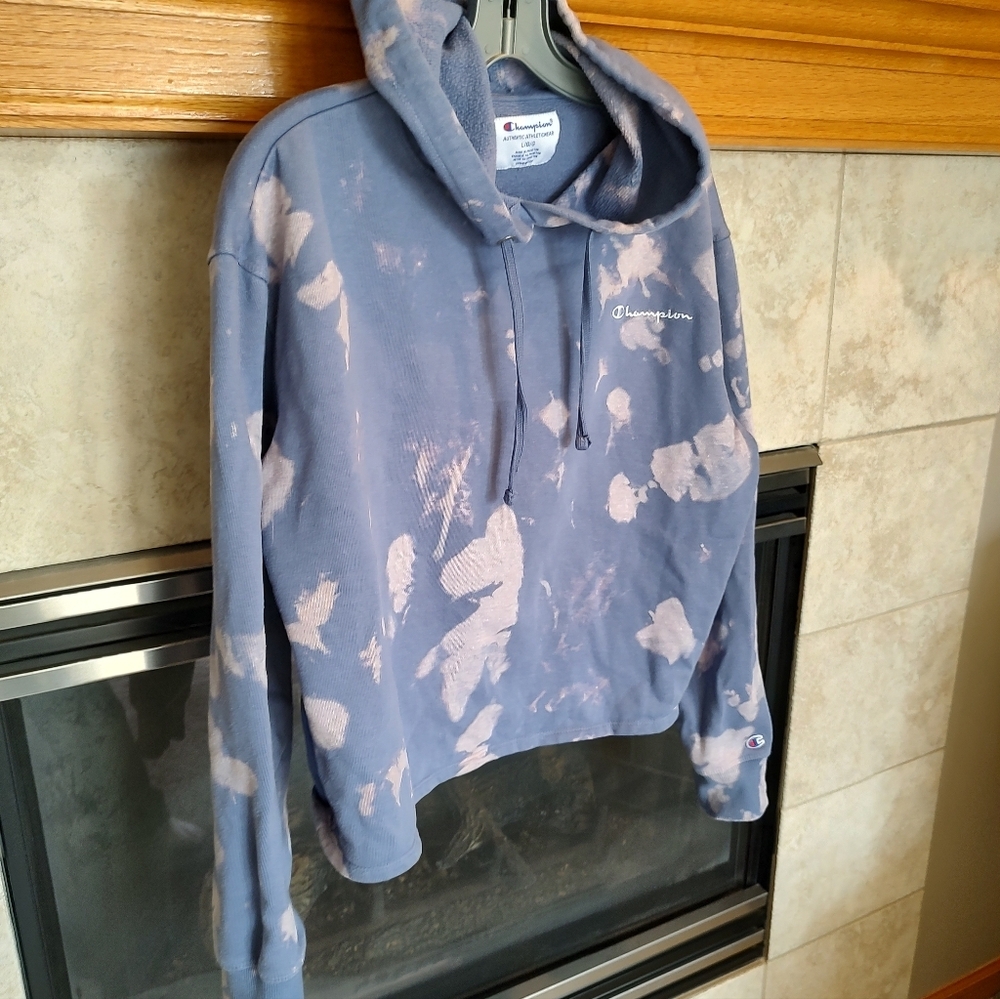 Champion Large Tie-Dye Cropped Hoodie Sweatshirt! - Picture 2 of 7